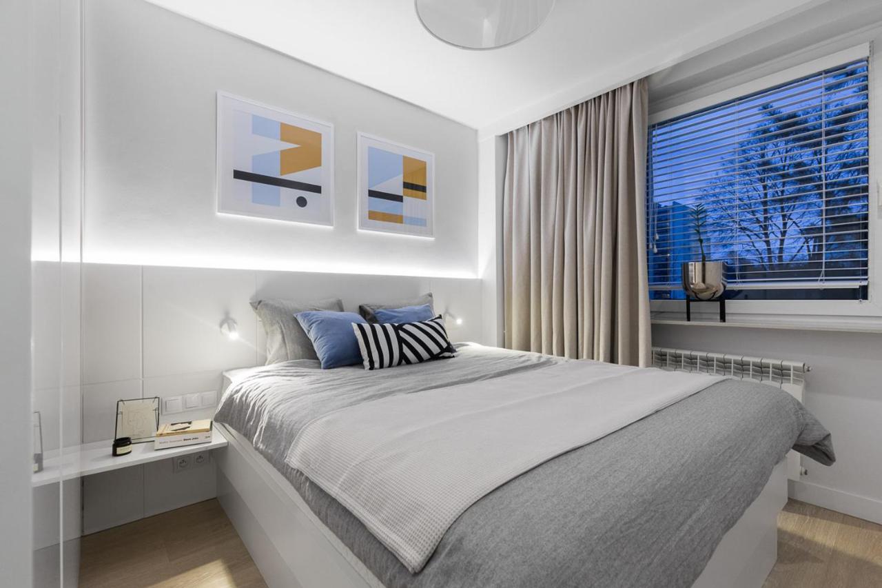Apartament Bielany 3 Min From Metro With 5-Meals Per Day Diet Catering, Air Conditioning And Free Parking Warsawa Bagian luar foto